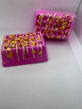 Load image into Gallery viewer, Streaming Bath Bomb Pinkle Berry Slushie 5.5oz