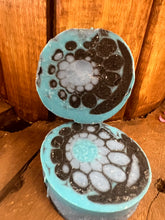 Load image into Gallery viewer, Artisan Soap Different Designs Small Bars