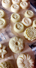 Load image into Gallery viewer, Handmade Moisturizing Lotion Bar Mango