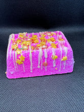 Load image into Gallery viewer, Streaming Bath Bomb Pinkle Berry Slushie 5.5oz
